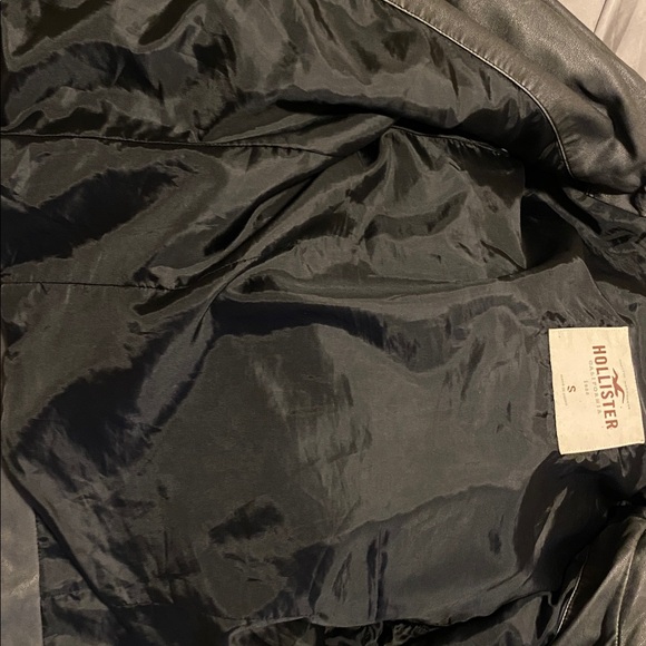 Hollister leather-like jacket - Picture 3 of 4